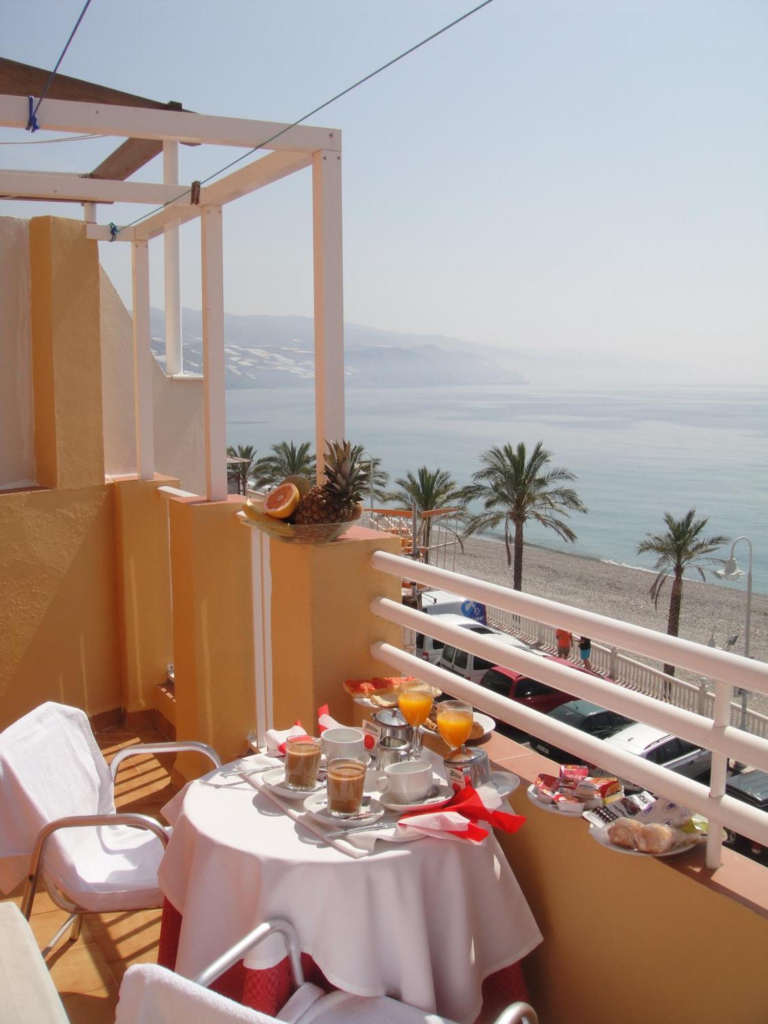 Hostal Costa Sol Castell de Ferro Εξωτερικό φωτογραφία